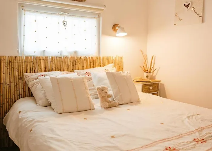 2 Pieces Proche Centre Et Apartmán