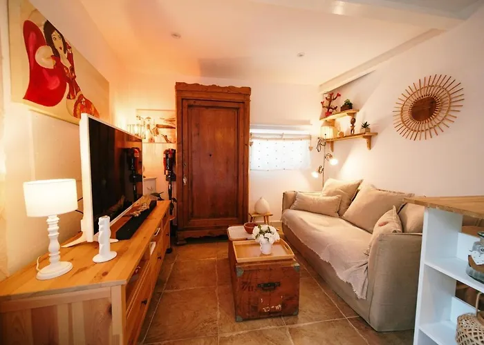 2 Pieces Proche Centre Et Apartmán *