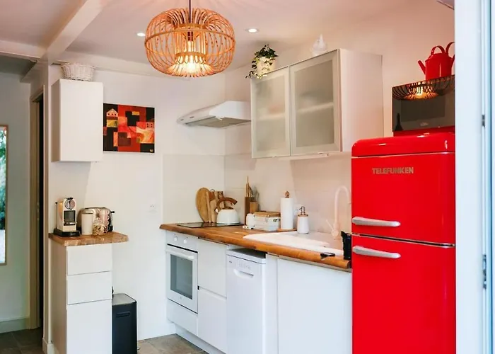 2 Pieces Proche Centre Et Apartmán Saint-Raphaël