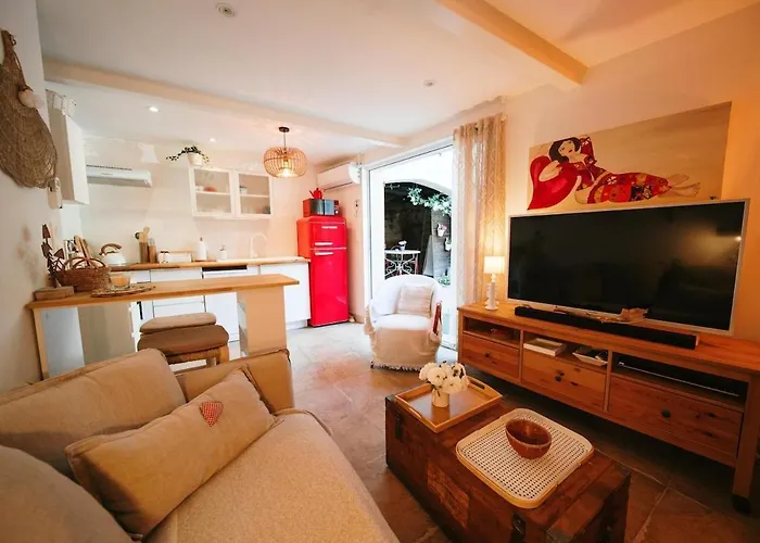 2 Pieces Proche Centre Et Saint-Raphaël