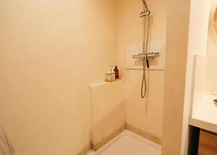 2 Pieces Proche Centre Et